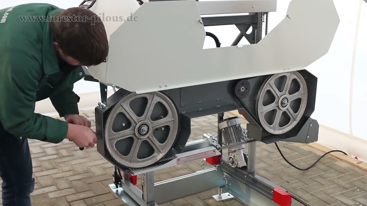 Pilous CTR 550 E elektromos előtolásó rönkhasító szalagfűrész