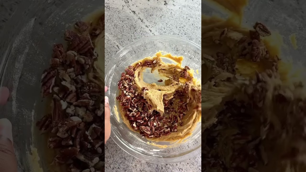 Easy Fall Recipe: Maple Pecan Blondies 