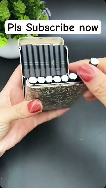 green Screen #smallbusiness #bolleywoodsong #wallet #newharyanvisong #handmade #leather #diy #song