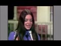 CRYSTAL GAYLE - 20 - & LORETTA LYNN - 39 - SISTERS SINGING TOGETHER - EARLY 1970's