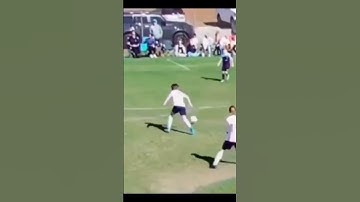 Bouncing Between Passing and Position #shorts #passing #teamwork  ⚽️