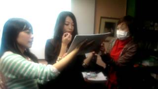 20131215 聖誕會part5~迷唇姐姐送香波