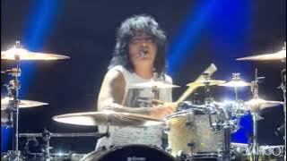 me vale mana video oficial