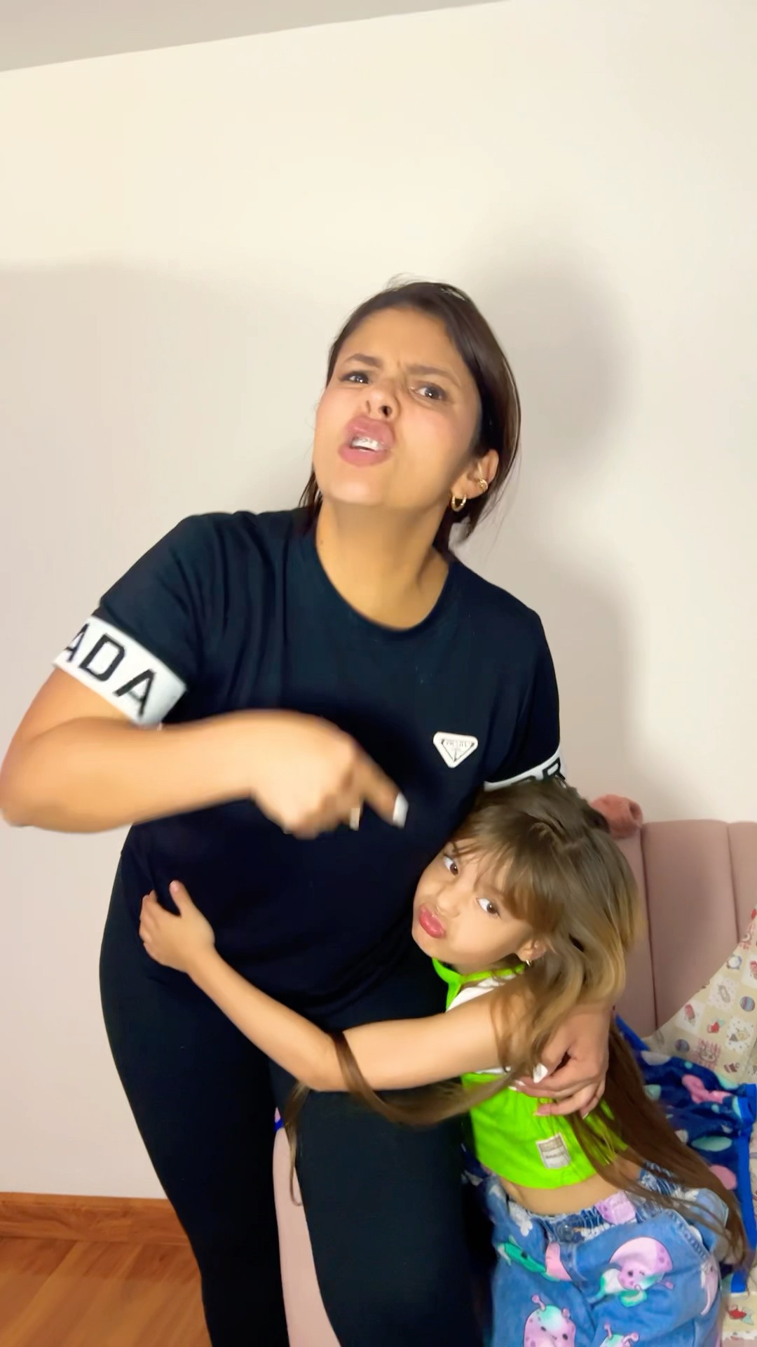 MI HERMANA ES MENTIROSA ? #humor #cosasdefamilia #comedia #shortviral #fypシ゚