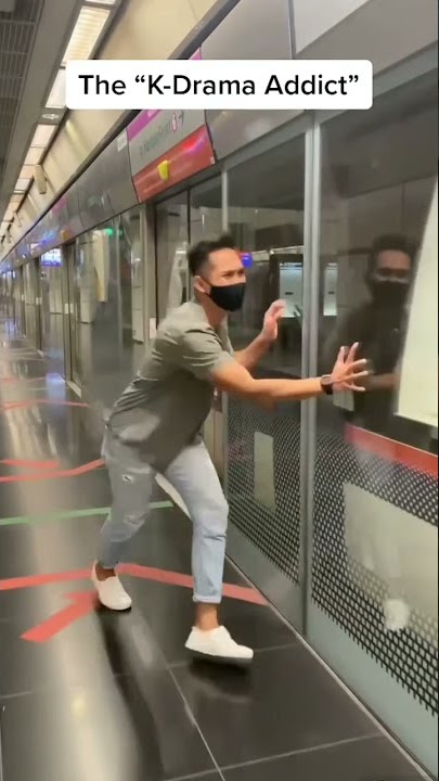 Types Of People When MRT Door Closes #Shorts