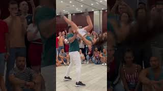 How does she do that? 🤩 Insane acros during Antoni y Belen demonstration at Bachata Spain 🇪🇸 2023