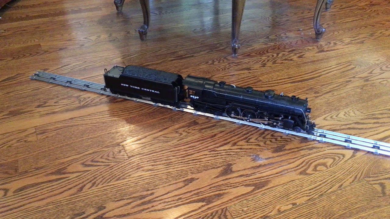 lionel-6-18005-new-york-central-1-700e-4-6-4-hudson-locomotive-video-2