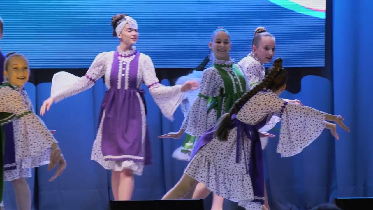 4 «Косы», исп. школа современного танца  «Шаги»