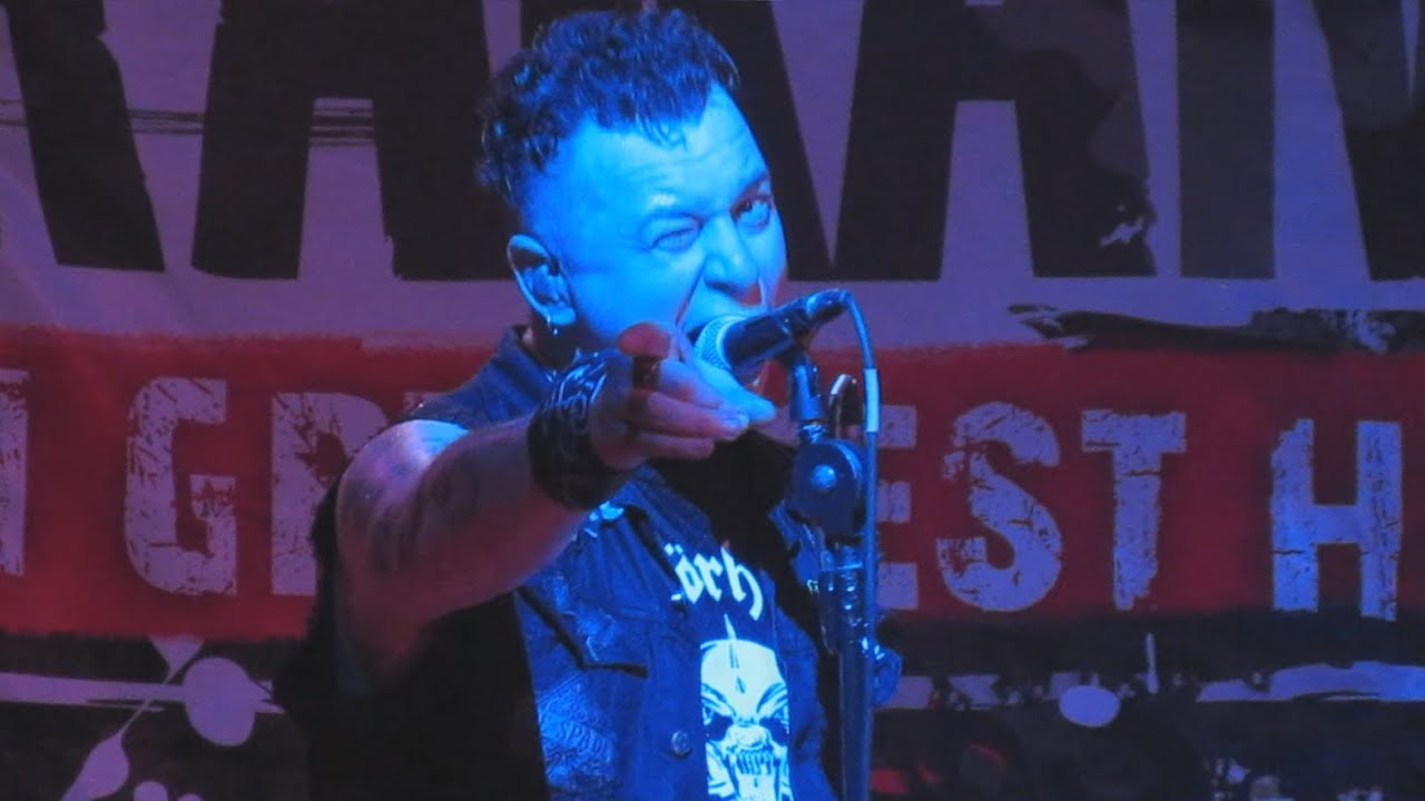 Тараканы! - Маша скрипачка из Король и Шут Live Киев, клуб "Юность" 06. ...