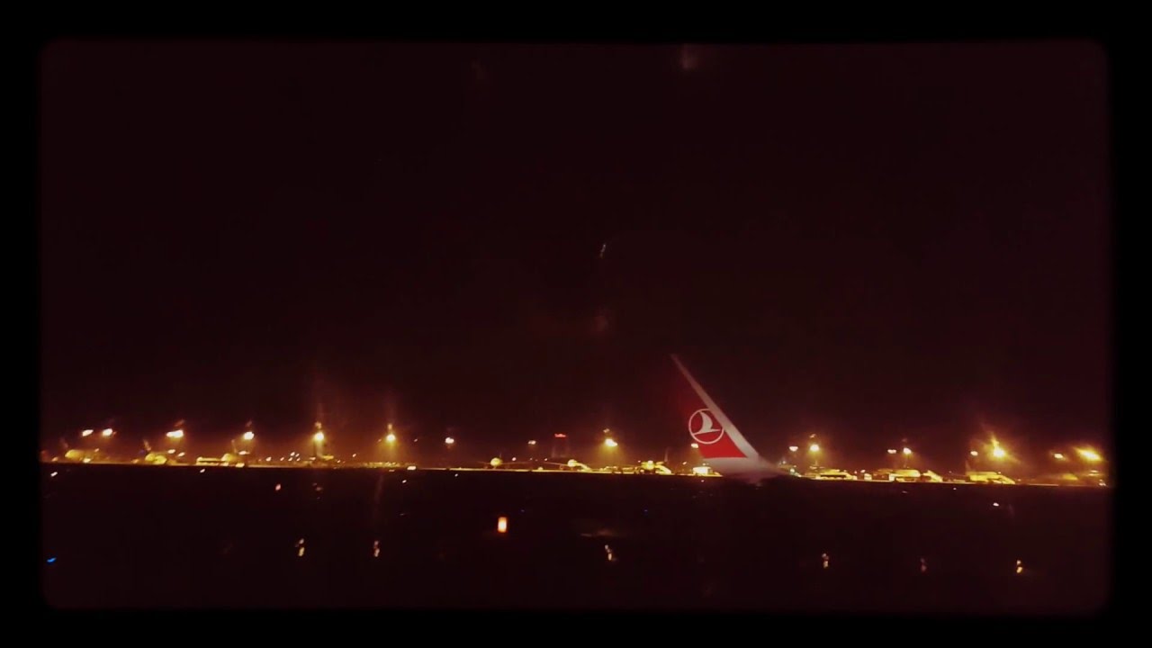 From hamburg to istanbul landing turkish airlines tk 1663