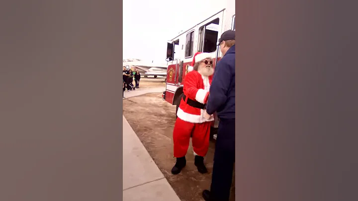 Kenny ledbetter is santa