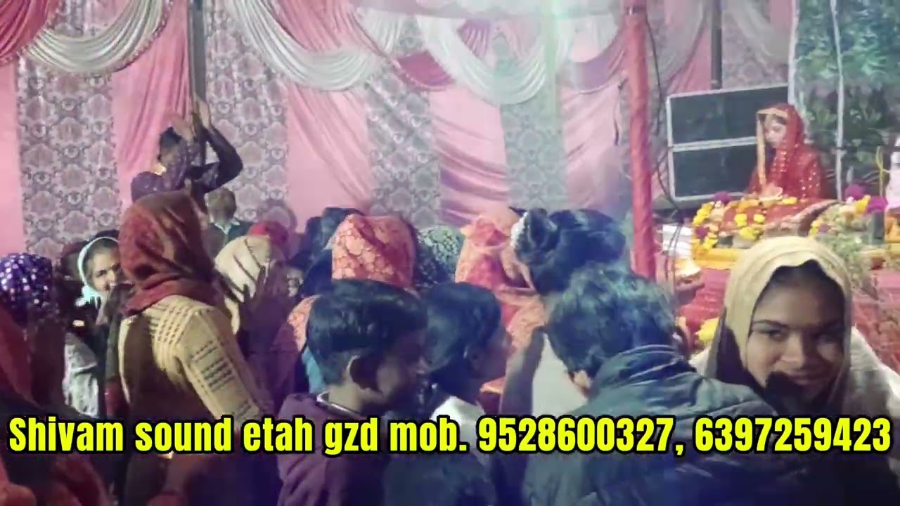 गिरधर मुरली बजाया की आरती  कृष्ण कन्हैया की 