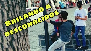 Bailes Graciosos Bailes Sensuales Bromas A Desconocidos Axel Castaeda