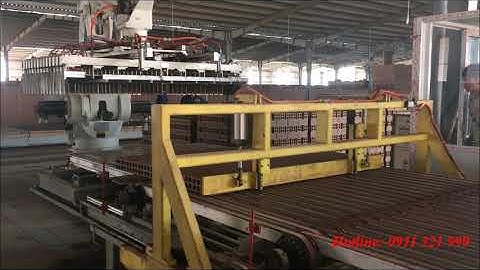 Hiệp Sáng Việt Nam: Hệ thống robot xếp gạch 4 lỗ miền nam