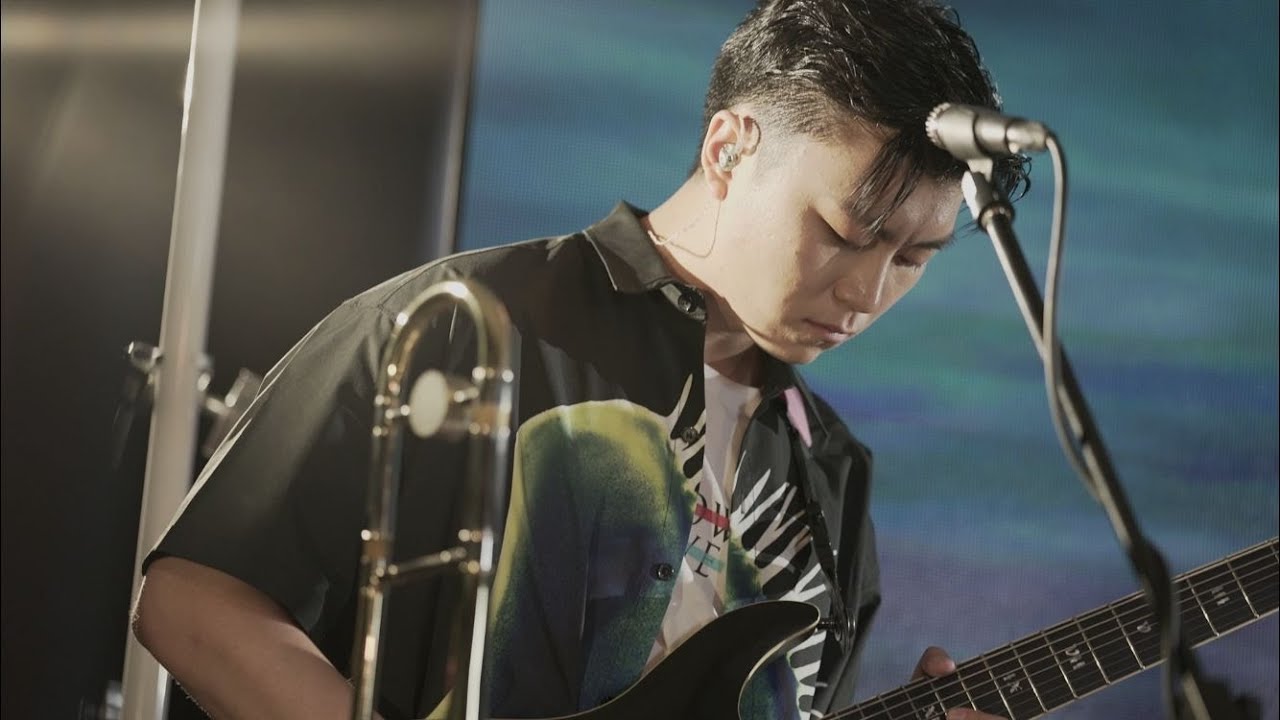 Obejrzyj 루아멜 (LUAMEL) - War (Live) w YouTube Obejrzyj 루아멜 (LUAMEL) - War (Live) w YouTube