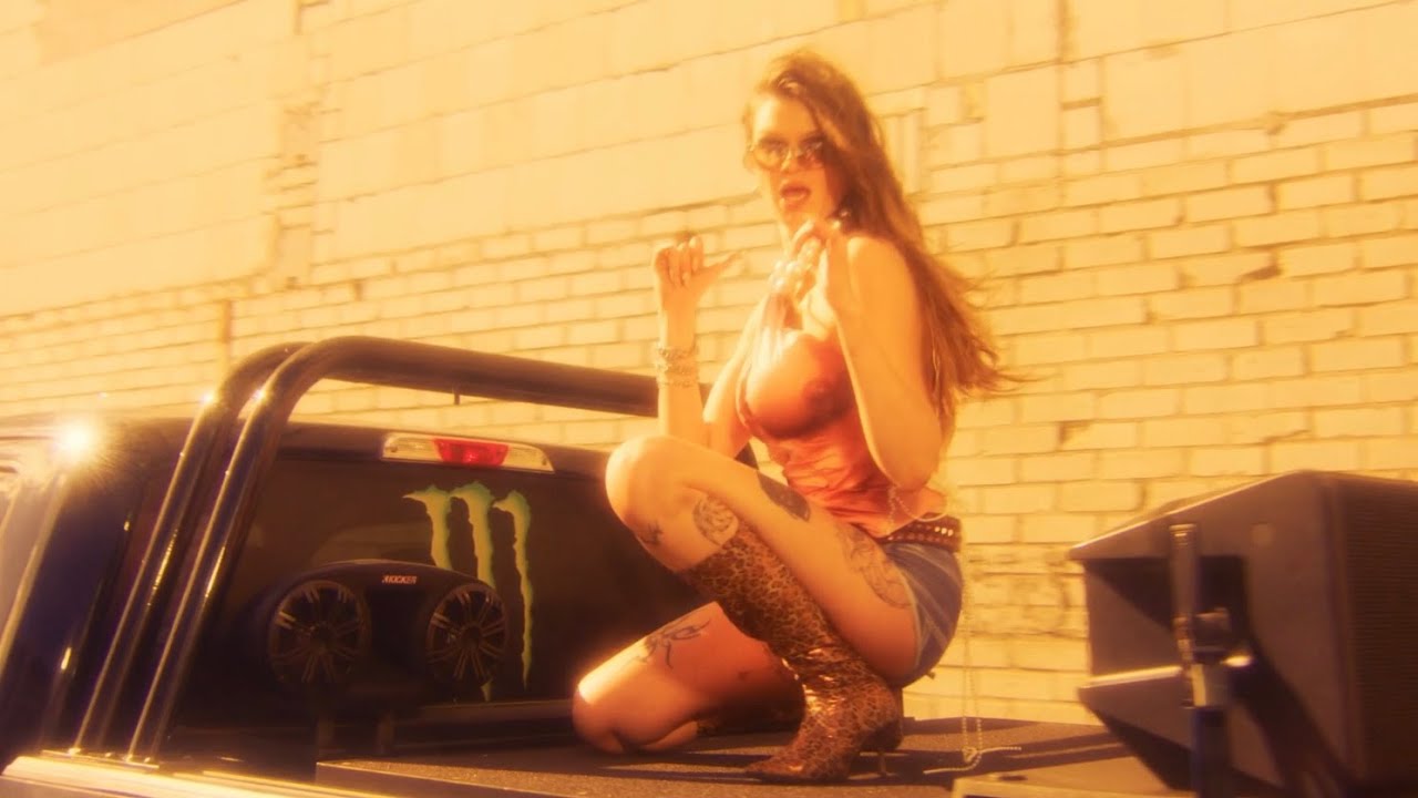 Watch Ikkimel - IDGAF (Performance Musikvideo) on YouTube Watch Ikkimel - IDGAF (Performance Musikvideo) on YouTube