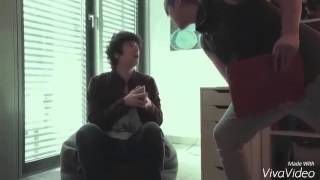 Tubeclash-Hellseher Video