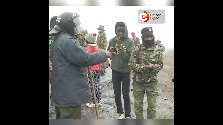 Police searching Nairobi bound passengers at Rironi roadblock, Kiambu