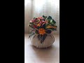 Peso de porta com flores de chitão