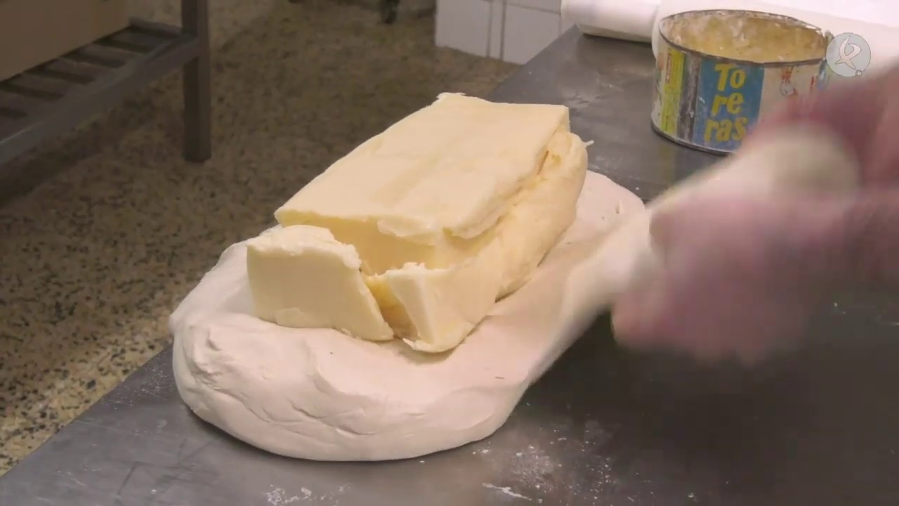 ¿Cómo se elabora el hojaldre de las famosas roscas de La Zarza? | Made in Extremadura