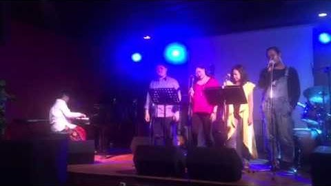 Tjut Nyak Deviana Daudsjah featuring Daya Swara performing Indah Negeriku