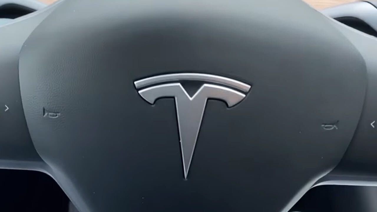 ME COMPRÉ UN TESLA 😍