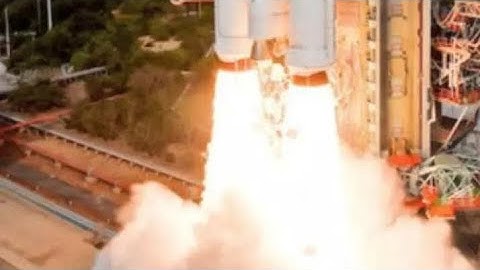 CHANDRAYAAN-3 Sends First Signal On EARTH After Landing | Pragyaan Rover On Moon