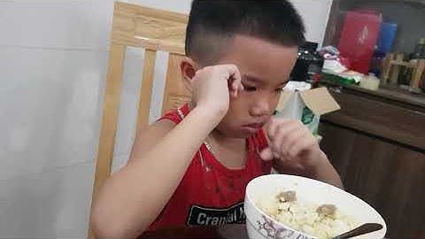 NamQuan Official | Youtuber ăn cơm chan nước mắt