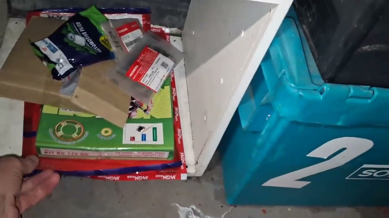 A little job on,, Honda cb125f