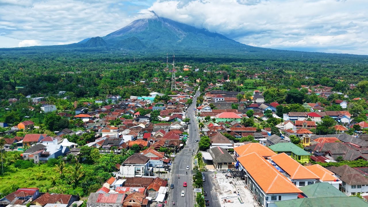 PUNCAK GUNUNG MERAPI TERKINI | PERJALANAN DARI MALIOBORO MENUJU WISATA KALIURANG YOGYAKARTA 