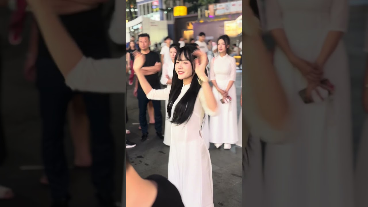 The Vietnamese beauty is back again!#Outdoor Live Streaming#shorts