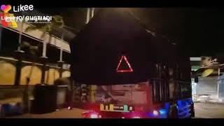 Dj monkey fersi truk oleng cocok buat story watsap