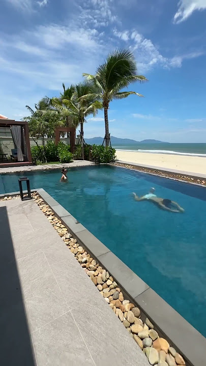 We stayed at this LUXURY RESORT in Danang, Vietnam! 🇻🇳