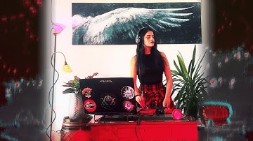 XTNTA - The predatrix session Set Primal Future Records