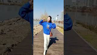 心灵的愉悦,来自精神的富有,简单的快乐,来自心态的知足,生活无需繁华,简单就好,人生,无需忧愁,尽力就好,在烟火里谋生,在文字里修行。生活是一种态度 随性随意简单洒脱做自己
