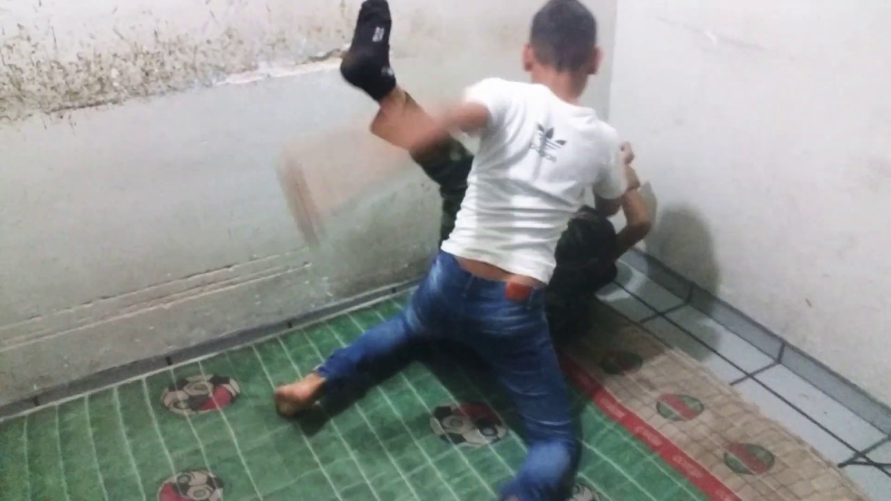 Peleas de ninos mejor que el boxeo sin golpearse igual que la WWE y A A ...