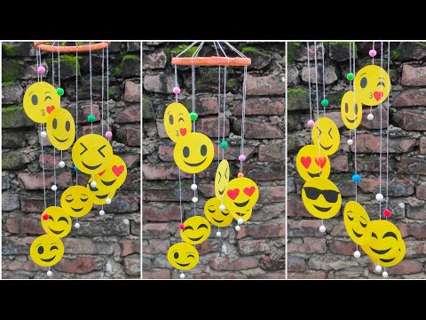 Easy Paper Craft. Emoji wall hanging. Cute wall hanging craft idea. Easy paper wall hanging. #diy