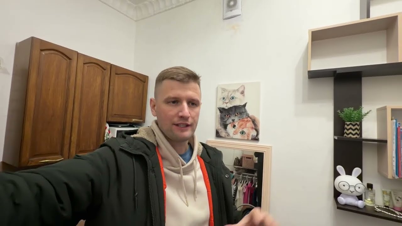 Продажа квартиры на Васильевском острове переделанной в две студии