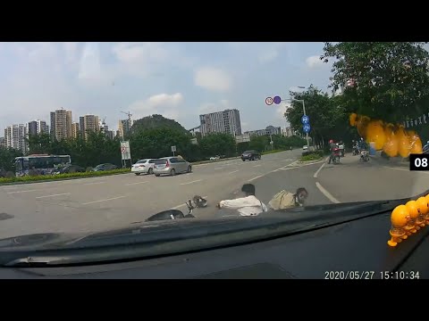 中國交通事故合輯，馬路奇觀車禍睇過癮！12