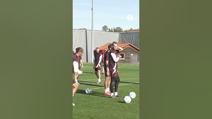Vincent Kompany’s Crazy Game – Kicking Players in the Goal | FC Bayern Munich 🤣