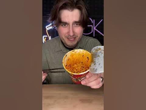 САМЫЙ ОСТРЫЙ ДОШИРАК В КИПЯЧЕНОЙ ВОДКЕ - YouTube