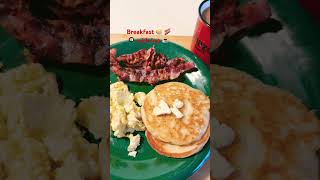 Breakfast 🥞🥓 🍳 with hot ☕️ for 1 that’s me
