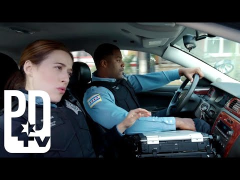 Suspect DESTROYS Squad Car! | Chicago PD | PD TV