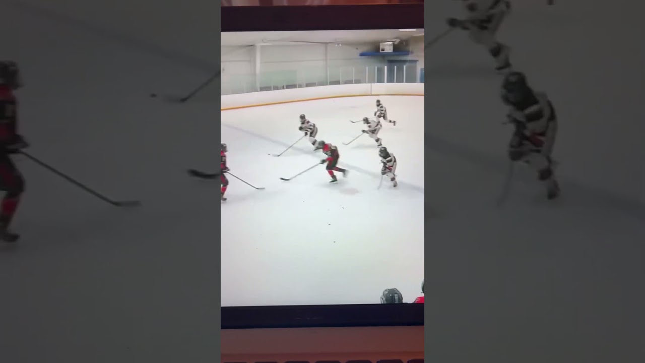 U14AAA Mississauga Senators Andrew Pusch working hard, playing a 200 foot game.