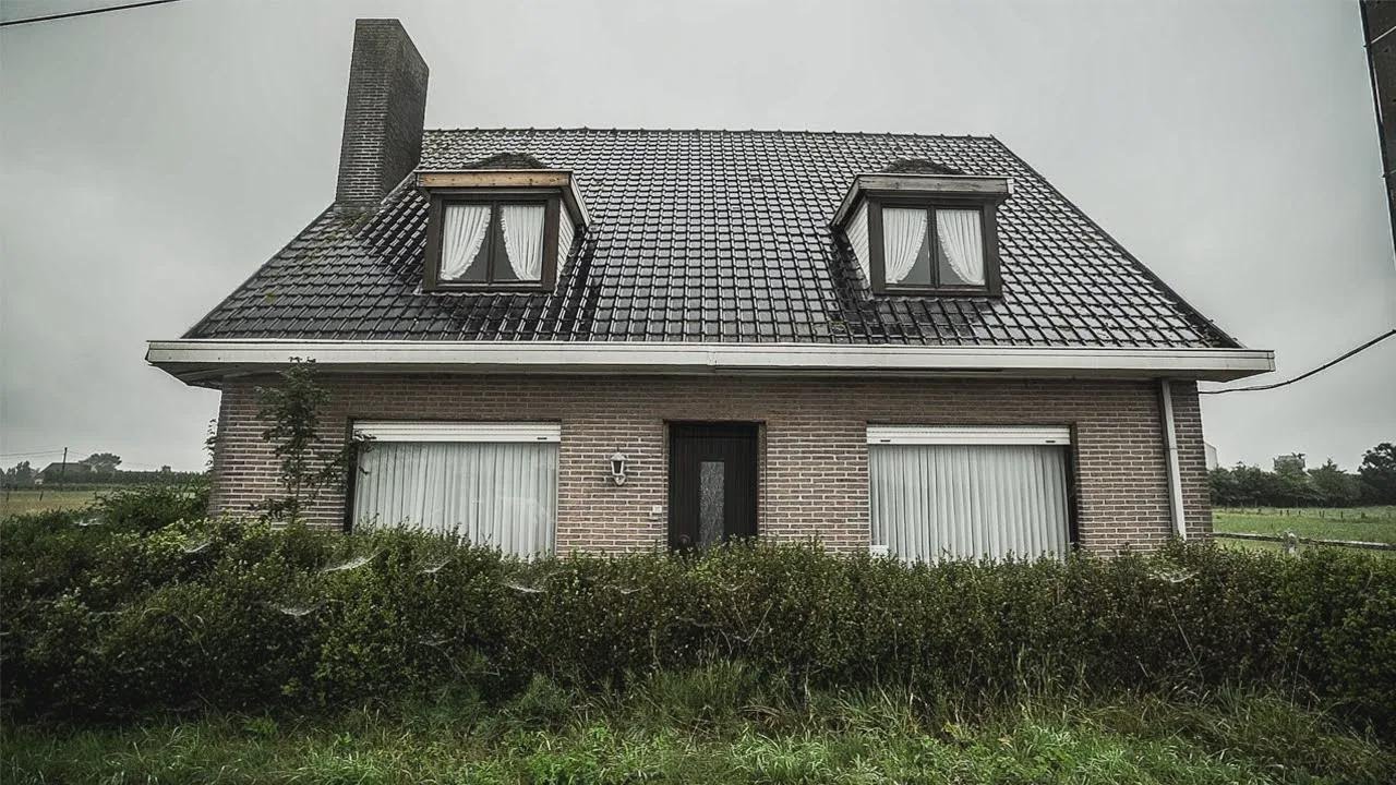 Encontramos uma Casa Abandonada Intacta no Interior da Bélgica
