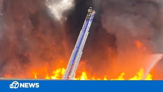 A 5-alarm fire in san francisco burned six commercial buildings and
left one firefighter hurt. https://abc7ne.ws/3fap1hi #sf #sanfrancisco
#fire #firefighter...