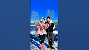 em gái xinh đi câu cá chem chép ở sông băng tuyết gặp chú móm thủ và cái kết  #fishing#short  #cauca