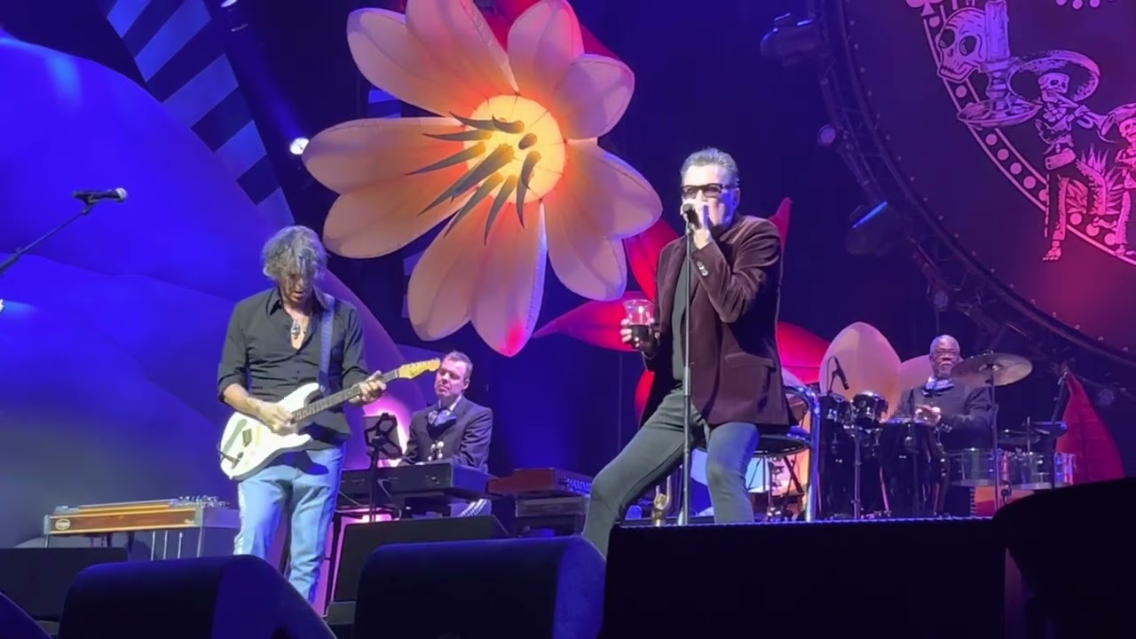 Fiesta de la vida - Its not unusual - Barry Hay - Danny Vera - JB Meijers - Tom Jones