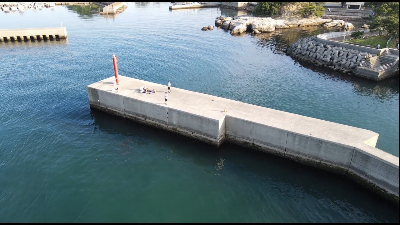 船に乗って1分で到着する沖堤防で釣りキャンプしてきた