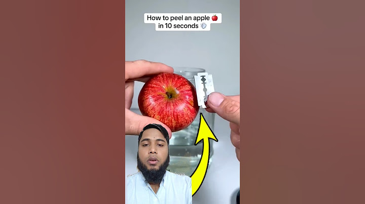 Try the trend of peeling apples with razor blades #shorts #apple